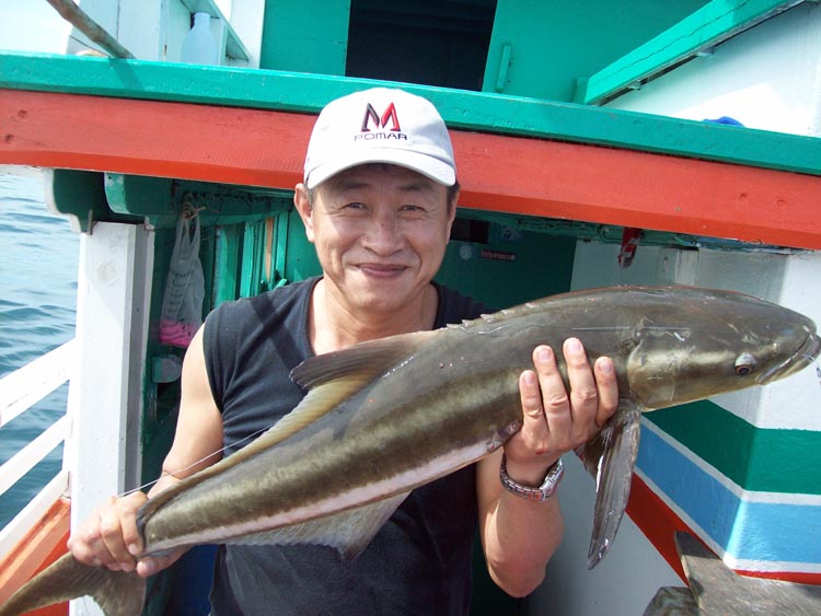 MR.Ho กับช่อนทะเลครับ  :grin: