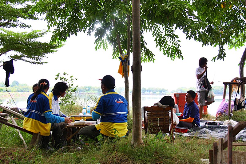 บรรยากาศ ณ.ที่ทำการพรรคปลายาง :cool: :cool: