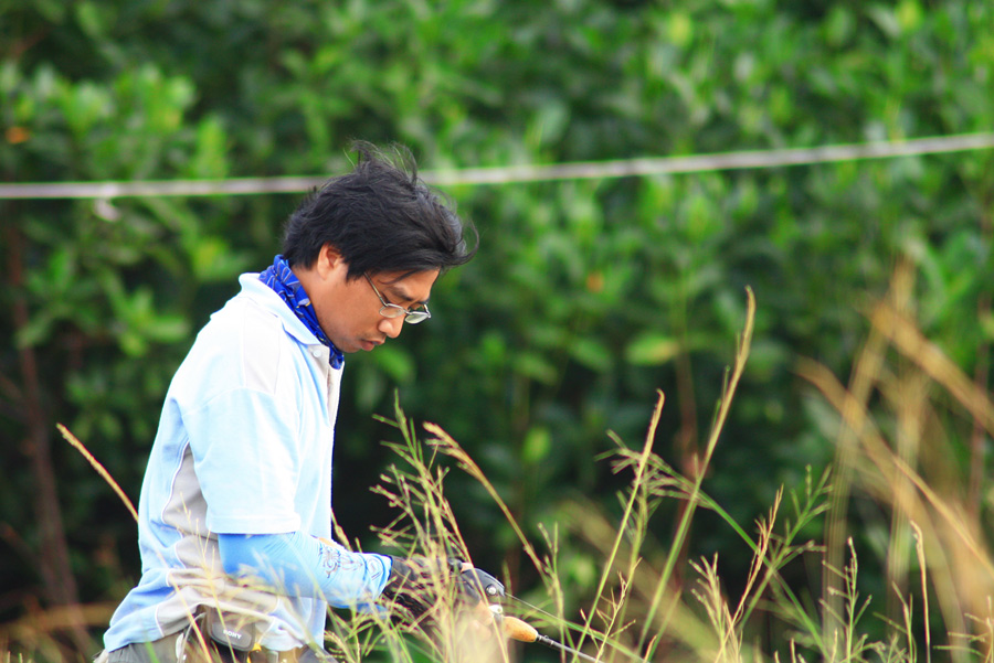 แอบถ่ายคนหล่อ ไปเรื่อยๆ.....
 :grin: :grin:

พี่เป้า นั่งเม้าท์ นั่งหัวเราะสบายใจแล้ว ก้อหยิบคันเ