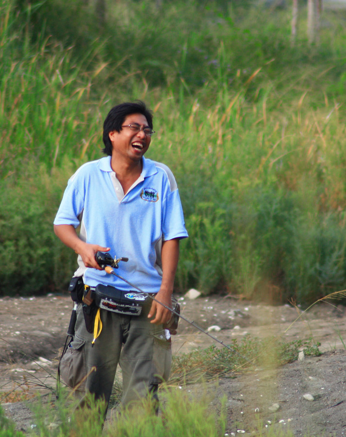 ป๊าดดดดดดดดดดดด..รำคาญ แถมหมั่นใส้ ผู้ชายอารมณ์ดีคนนี้จริงๆ
 :laughing: :laughing: :laughing:

พี