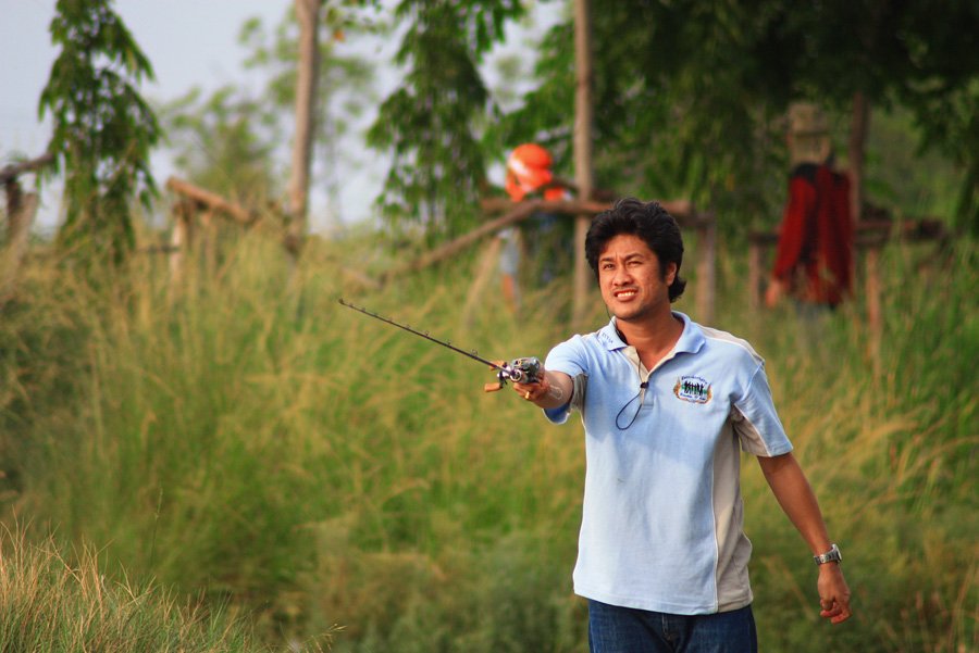 คิคิ...ไม่บรรยายดีก่า รูปนี้
 :laughing: :laughing: :laughing: