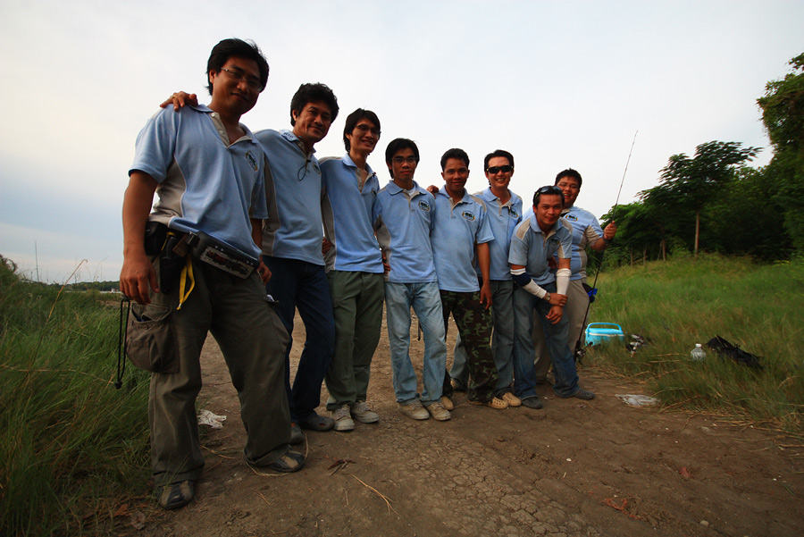 ที่ถ่ายจะจะ และแอบถ่าย...มีแค่นี้แหล่ะจ้า.....
ขอบคุณมิตรภาพ ที่ทีมเสื้อฟ้าให้มา....ขอบคุณจริงๆครับ