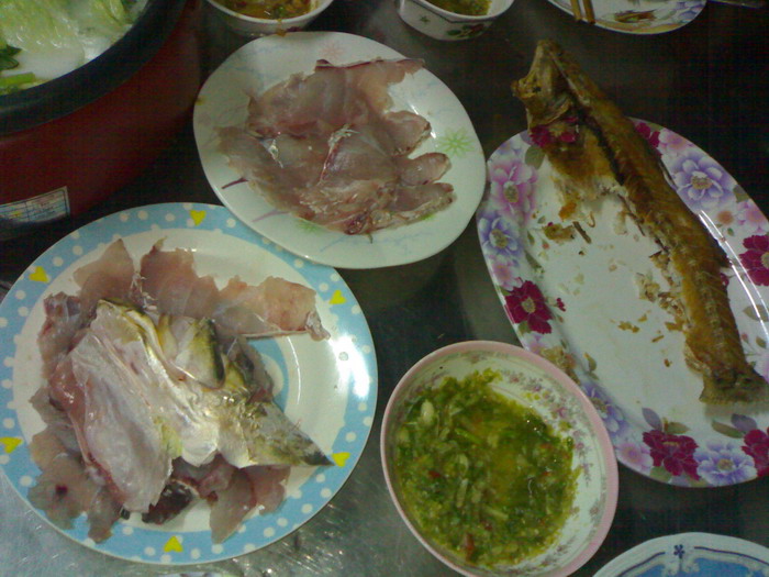  :grin: เรื่อย ๆ ครับ  กุเราหายไป ครึ่งตัวแล้ว  :laughing: :laughing: