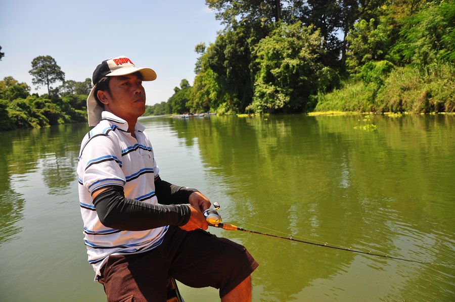 ส่วนท้ายเรือนายเด่ะจองที่ไว้ ช่วยผมตีครับ :blush: