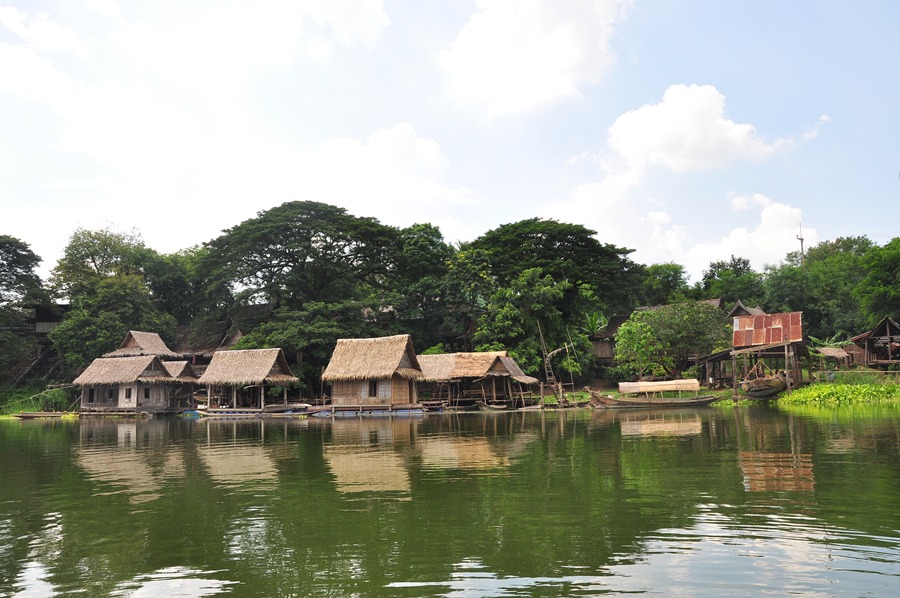 ขอล่องเรือกลับน้ำมันมาหมดตรงนี้ครับ ต้องลอยลำเปลี่ยนถังน้ำมันก่อนครับ :grin: :grin: :grin: