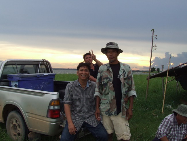        สวัสดีครับน้า  snapbass  ขอบคุณครับ

       สวัสดีครับน้า  boonchu  ขอบคุณครับ

       สว