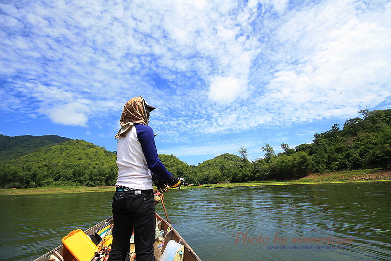 ท้องฟ้าสดใส ร้อนมากๆ :cool: :cool: