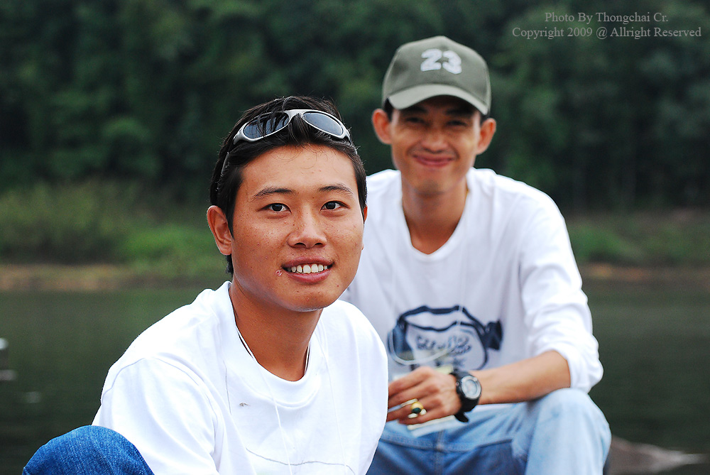 น้องดอน ล็อคอิน donly วันนี้ไปมอบเหยื่อในงาน นะครับ  :smile: :smile:

เป็นเด็กหนุ่มน้ำใจงาม จากเมื