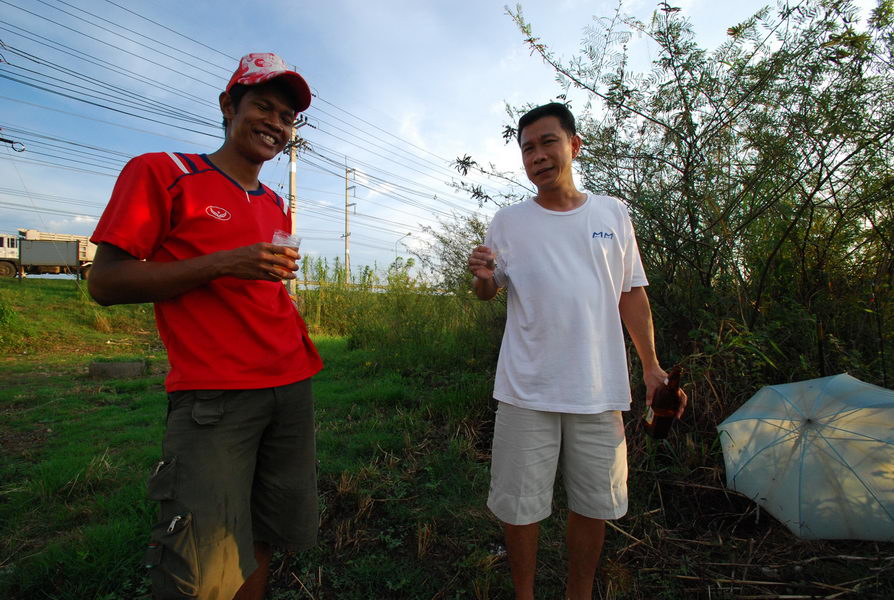 พอได้ตัวกันแล้วก็รู้สึกยิ่งผ่อนคลายกันใหญ่  :laughing: :laughing: :laughing: