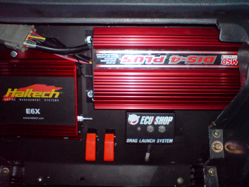 Haltech E6X
MSD Dis4Plus
ECU=SHOP Drag Launch System

ชุดนี้หมดเป็นแสนคับ  :laughing: