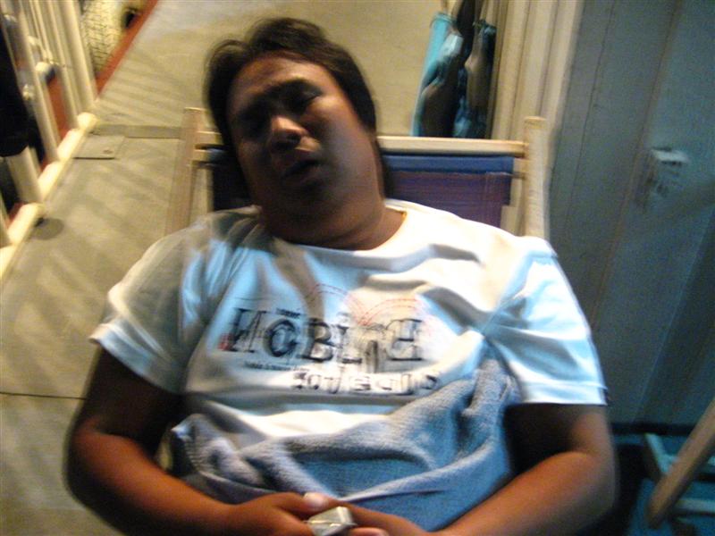 พออิ่มได้ที่ซักพัก น้าเม่นเราก้อกลายเป็นแบบนี้ครับ อิอิ 555
 :laughing: :laughing: :laughing: :laug