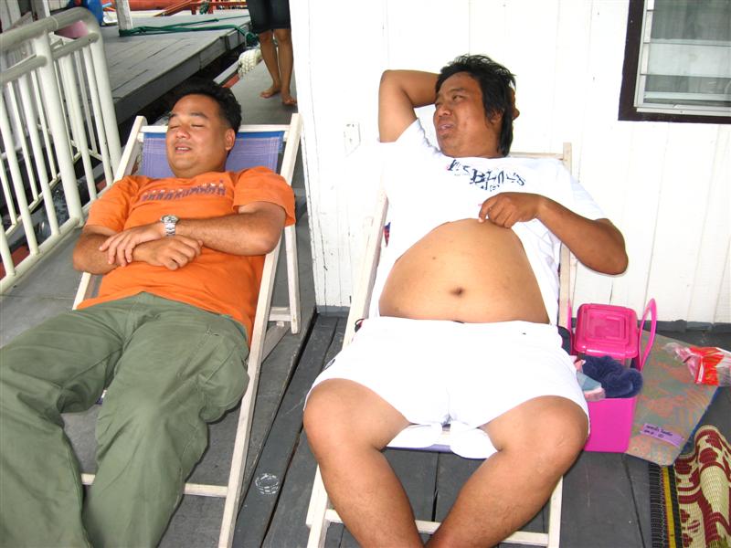 น้าโมก กับ น้าเม่น ตกบัตเตอร์ ได้พอสมควร ก้อกลับมาพักผ่อน [b]ดูให้ดีดี อิอิ อะไรนะ[/b]
 :laughing: 