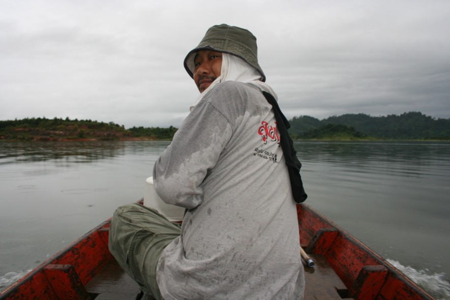 ผมพร้อม.....ไต๋..พร้อม.....พี่ต้น..พร้อม  ไป......  ไปลุยฝนกัน....
 :laughing: :laughing: :laughing