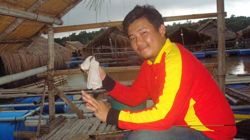 วันนี้   ป เพียว  เชือดผมเห็นๆครับ
 :spiney
