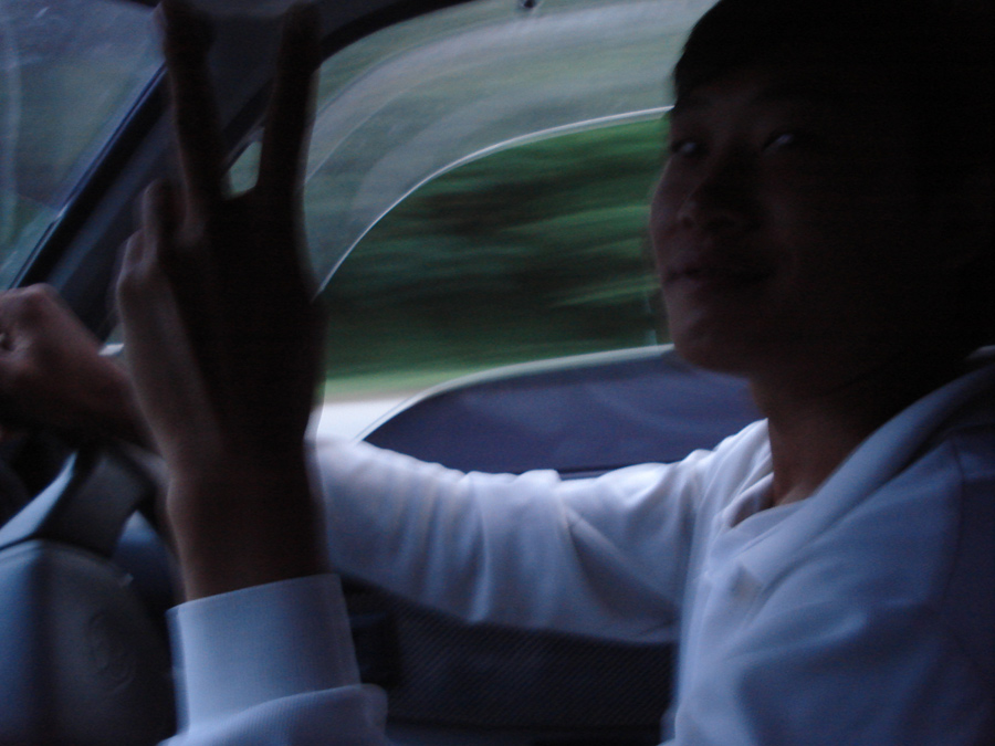 ผมเองครับ :laughing: :laughing: :laughing: