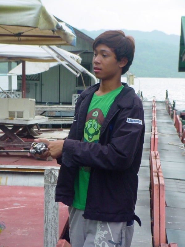 น้องดิวส์ ................................ หันมาตีเหยื่อ