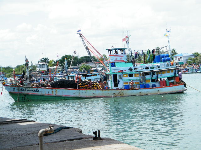 มาดูเรือ อวน กันมั่งครับ :grin:
