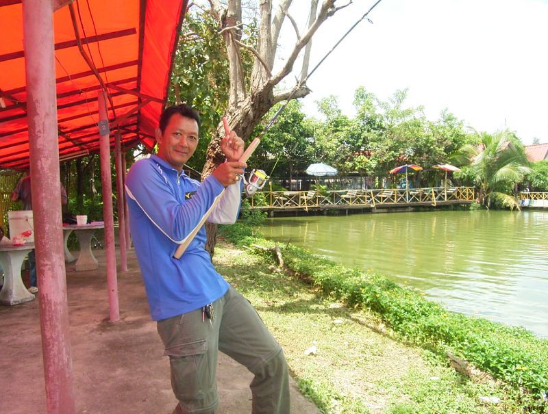 ขอโทษครับสายวิ่งครับ      ฉับเข้าให้    ขาดหลุด ขาดหลุด

แช่งแต่เช้าเลยพวกนี้  ปลาที่นี่กินเบ็ดง่า