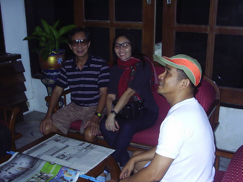 สักพักอาเจ็กกะเจ๊มายและน้าวิโรจน์ตามมาที่โรงแรม :grin: