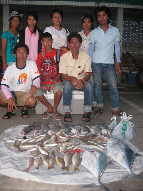 รวมครับคนกับปลางานนี้คนตกมี 3 คนครั
