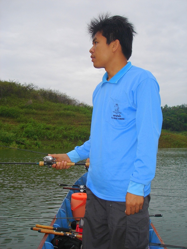 หนุ่มเกาหลี  พร้อมก่อนใครอีกและ

 :sad: 