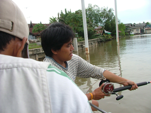  :grin:หลังจากไปเติมพลังกลับมาแตะมือกับโปรนุ :grin: