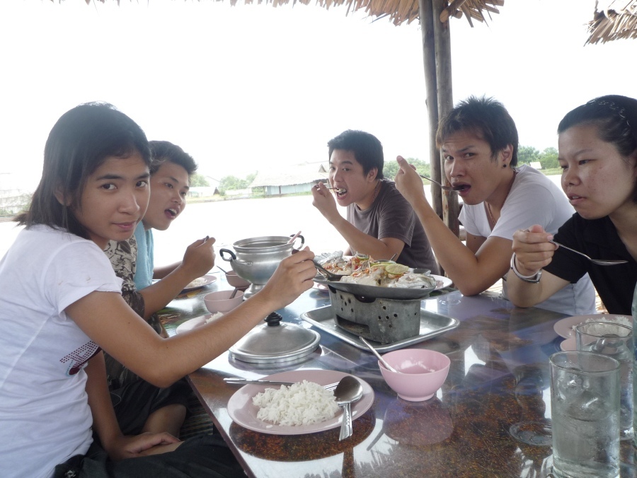 กินกันไม่ได้รออีกเมนูกันเลยทนหิ้ว