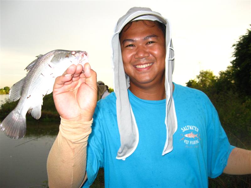 หันไป หันมา น้าดึกก้อกลายเป็น ดารา ซ๊ะแล๊ะ อิอิ หล่อไป
 :cool: :cool: :cool: :cool: :cool: :cool: :