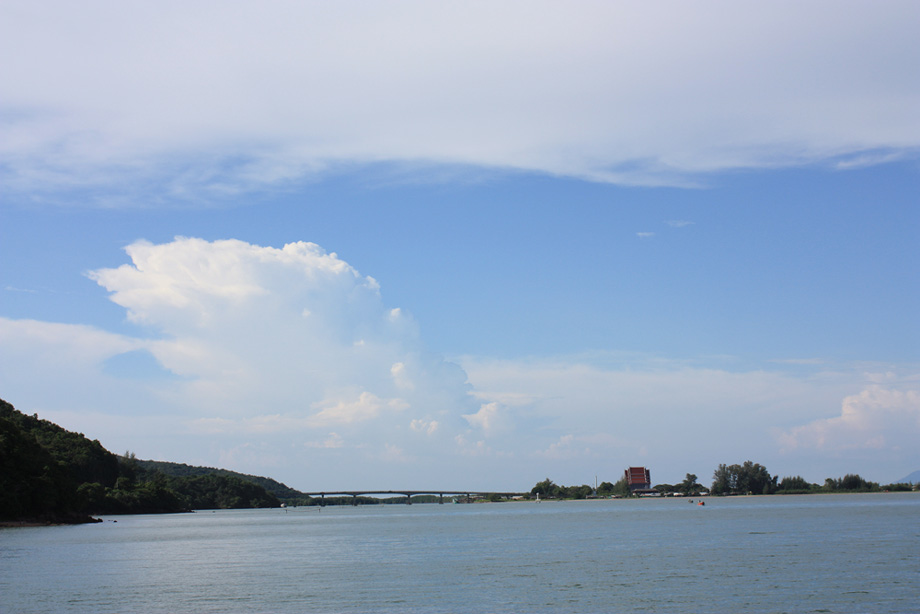 เรียบร้อยโรงเรียนไทย...ใกล้เข้าฝั่ง