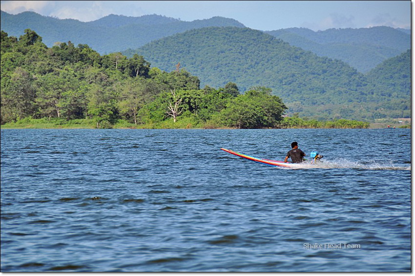 เรือแรงประจำงานครับผม แรงมากๆ ว่าจะชนมาอยู่ Snake head ซะเลย

 [q]+ตามชมครับ[/q]

สวัสดีครับน้าr