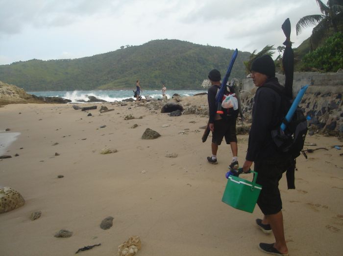 ถึงหาดแล้ว.. :cheer: :cheer:  ตัวนี้ 8 โล คับ 
แล้วเจอกันในทริปต่อไป..ช่วงนี้เข้าไกล้ฤดูตกปลาแล้ว ค
