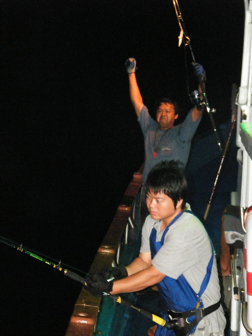 อาจารย์ฉัตร กะโกน เรือร่มแน่วันนี้ :