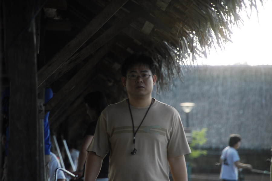 พอเดินมาไกล้ๆ  เอ้า น้าต่อนี่นา หวัดดีครับ น้าต่อ เปกาซัส 
 :love: :love: :love: :love: :love: :lov