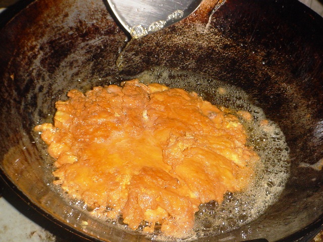 เดี๋ยวรอ ......................... ไข่เจียวหมูสับ แป๊ะเดียว  อิ อิ อิ



[q][i]อ้างถึง: โยเด็กวั