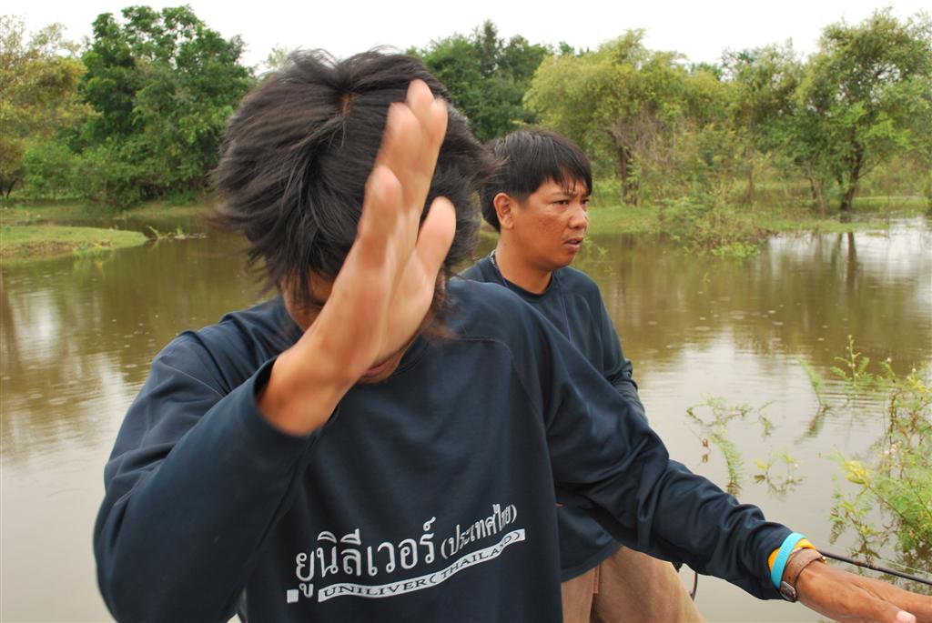 นี่คือพ่อมด.....ม่ายช่ายดิ....พ่อหมอขแมร์......บอกว่าห้ามขอหมาย......น้าๆท่านใดขอ.....จาเสก...โลโซ..