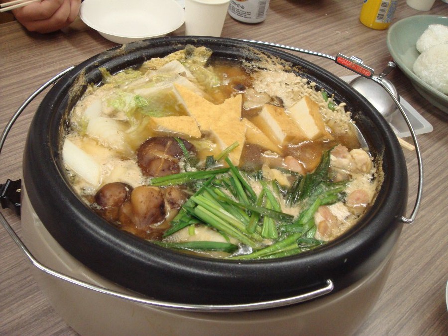 นอกจากปลาดินก้มีนาเบะหม้อไฟ... :umh: