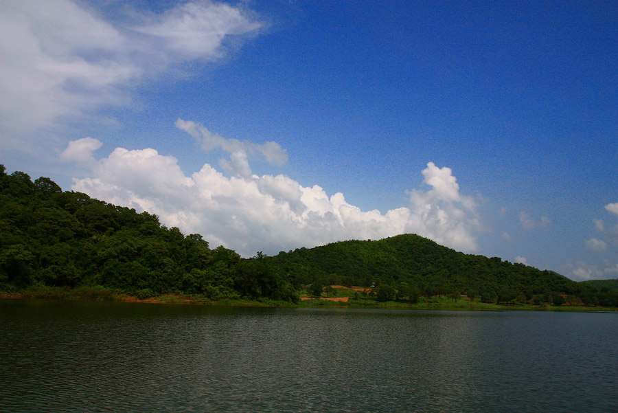 นั่งอยู่บนเรือ ก้อถามตัวเองเบาๆว่า