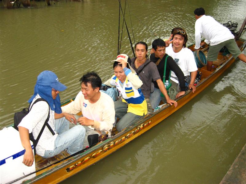 อ้าวได้เวลา ลงเรืออีกแล้วครับ กลับบ้านอ่ะ อิอิ
 :cheer: :cheer: :cheer: :cheer: