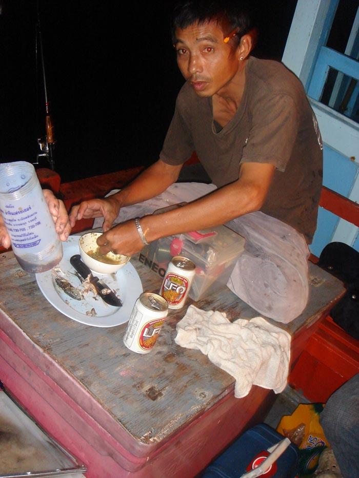  [q]อร่อยอย่าบอกครัย ............ +1 ค่าปลาหมึก 