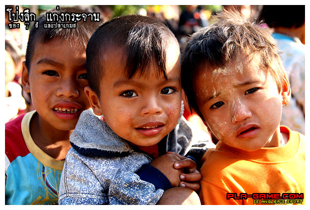     " ยิ่งผมนั่งมองภาพ จากอัลบั้ม..... ยิ