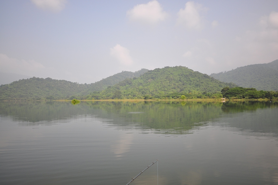 ขับเรือมาหน่อยเดียวก็เจอเป้าหมายแล้วครับ :grin: :grin: :grin: