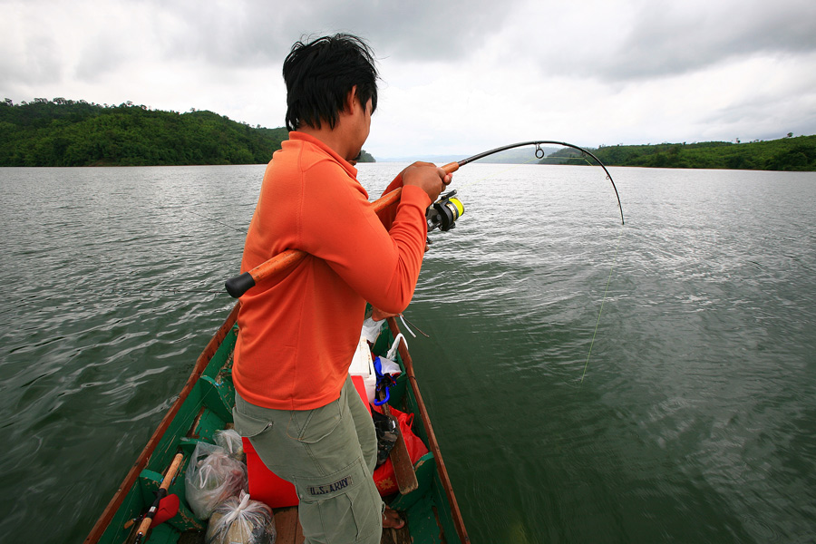 กองเชียร์บนเรือหัวใจจะวาย หนึ่งวันเต็มๆ จะมีรอยยิ้มให้ชื่นใจสักครั้ง