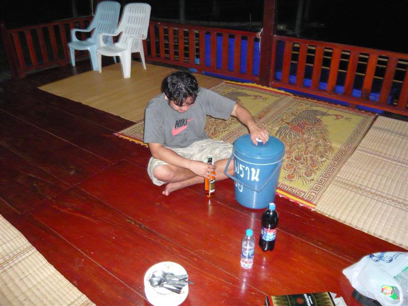 คืนนี้สงสัยต้องนอนท่าแพ ลากแพออกข้