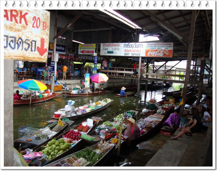[q]สวัสดีครับ ป้าหนิง........ตามชมบรรยากา