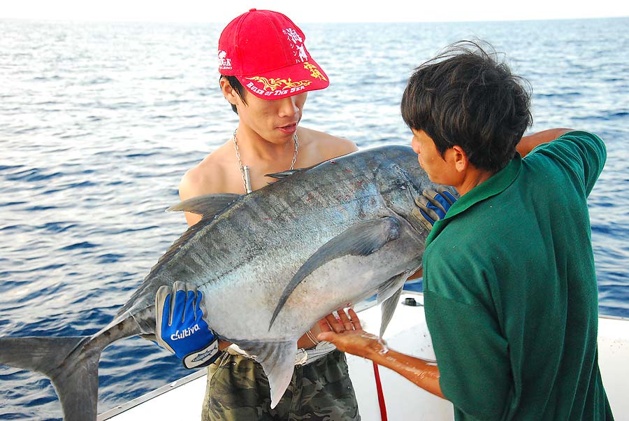 คืนวันพุธ  ขอนอน ก่อนดีกว่า ตกปลามาค