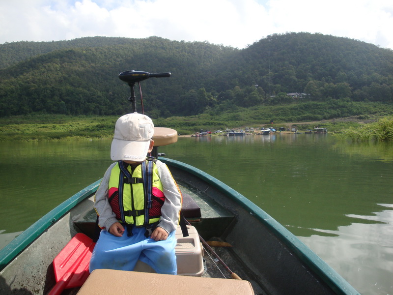 กลับเข้า ท่าเรือ