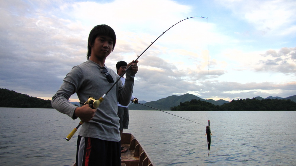 
  นี้น้องผม.....หล่อไปก่อนเลย..................................

 :love: :love: :love: