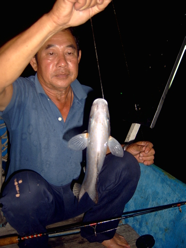  [b]ไอ้สร้อยอีกตัว[/b]