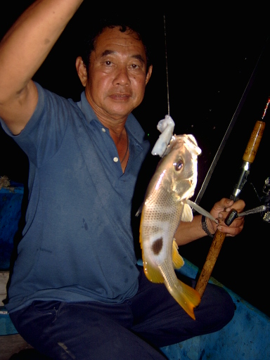  [b]ตัวนี้ไม่ใช่ข้างจุดนะครับ ..........ตัวนี้หัวกะโปง เนื้อดีกว่าครับ[/b]