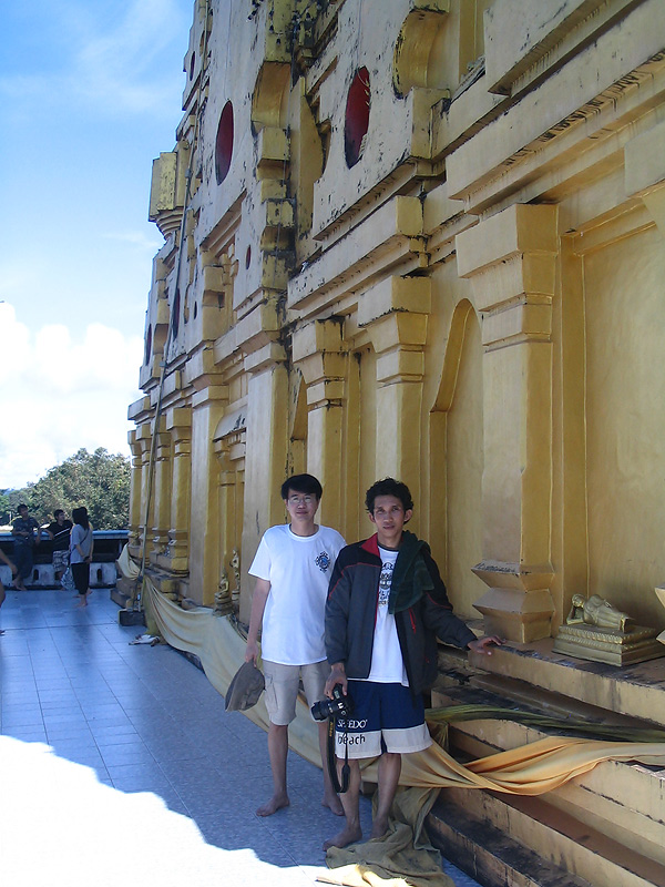 ..ขึ้นไปถ่ายด้านบน

 :smile: :smile: :smile: